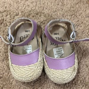 Monkey Feet 3/6m lavender EUC